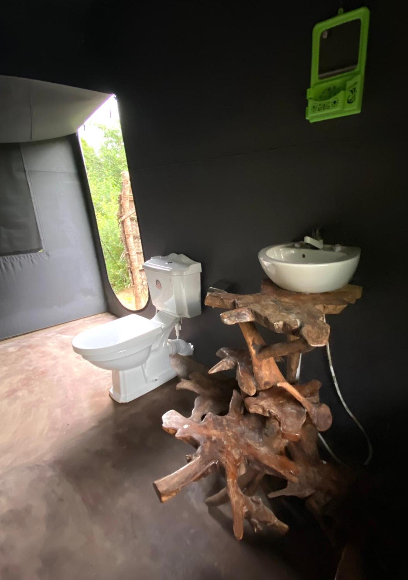 The Campers Lodge Yala Exterior photo